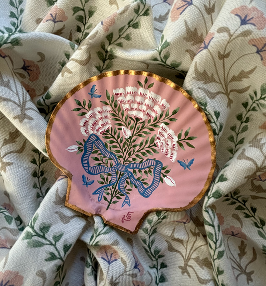 Large hand-painted Scallop Shell - Indian Flower