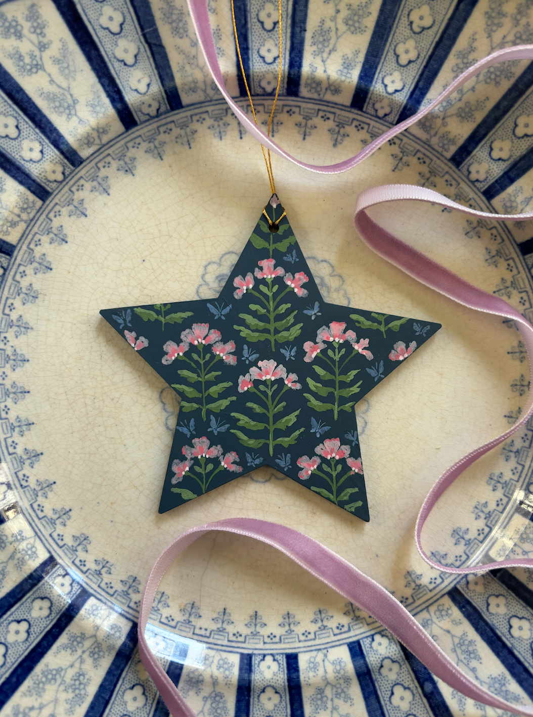 Star ornament/gift tag - Pink flower