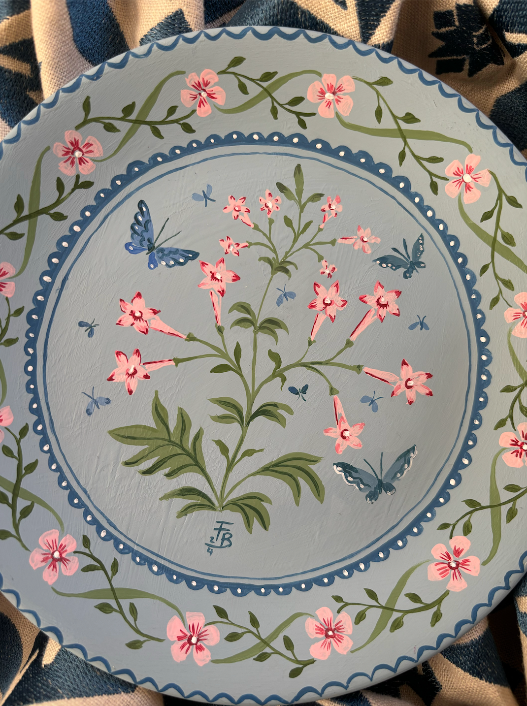 Small hand-painted plate - Wedgwood Blue